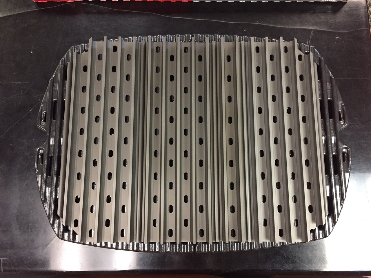 Grill Grate Weber® Q2000 (グリルグレート Weber®ガスグリルQ2000シリーズ用)
